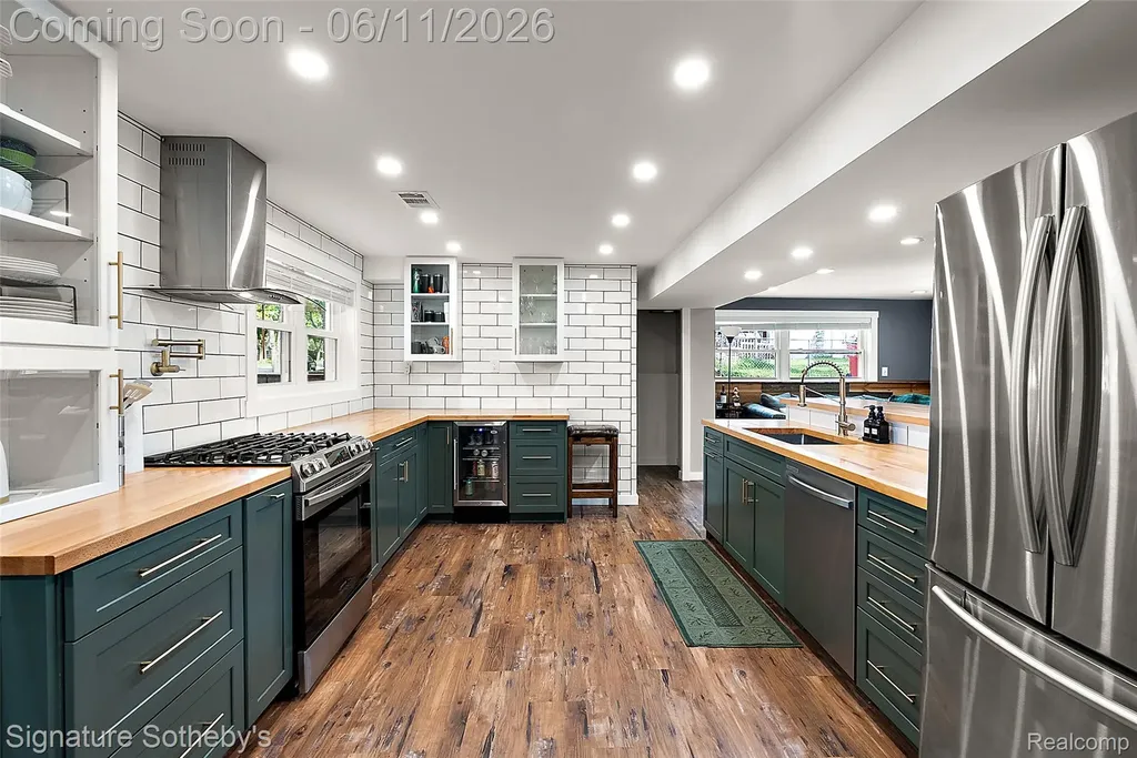 954 Panorama Drive Milford Village MI 48381