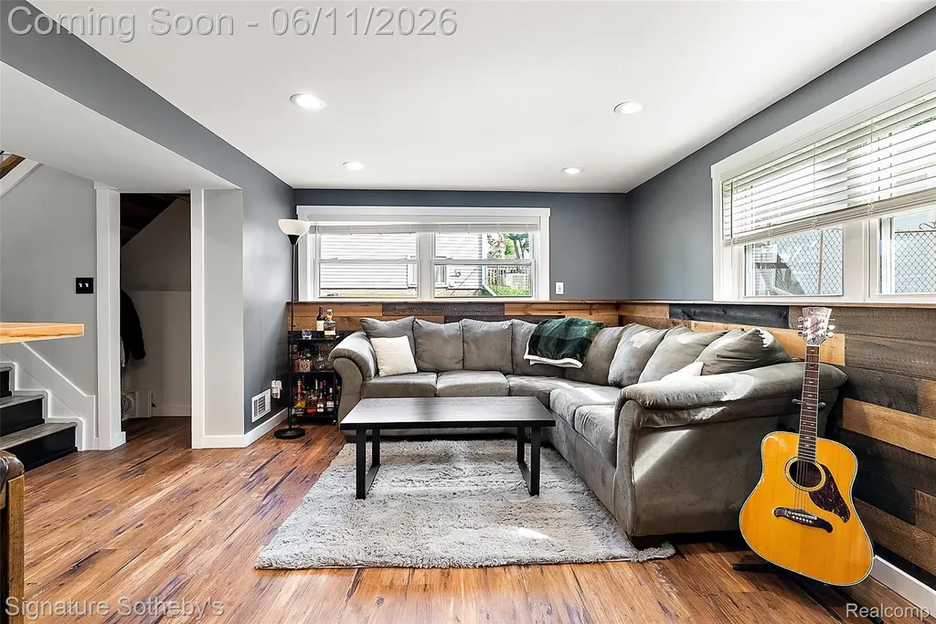 954 Panorama Drive Milford Village MI 48381