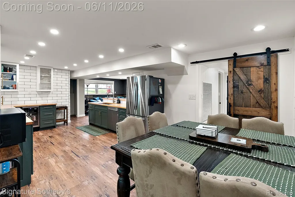 954 Panorama Drive Milford Village MI 48381