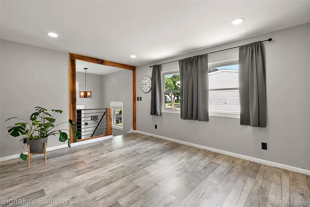 954 Panorama Drive Milford Village MI 48381