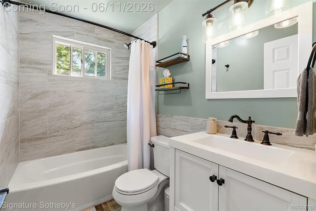954 Panorama Drive Milford Village MI 48381