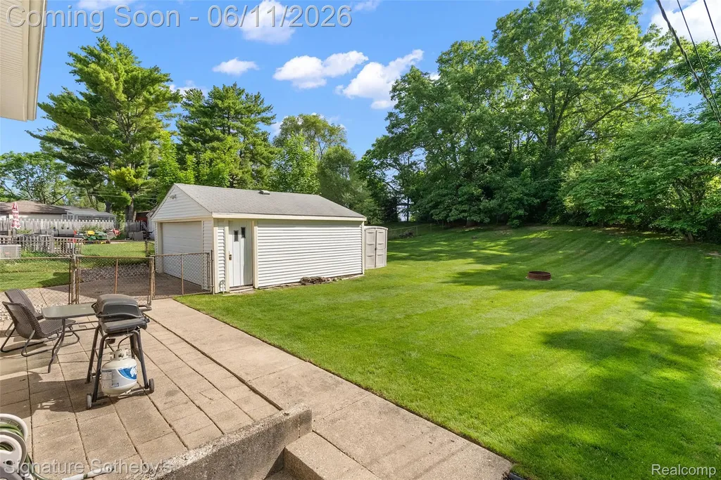 954 Panorama Drive Milford Village MI 48381