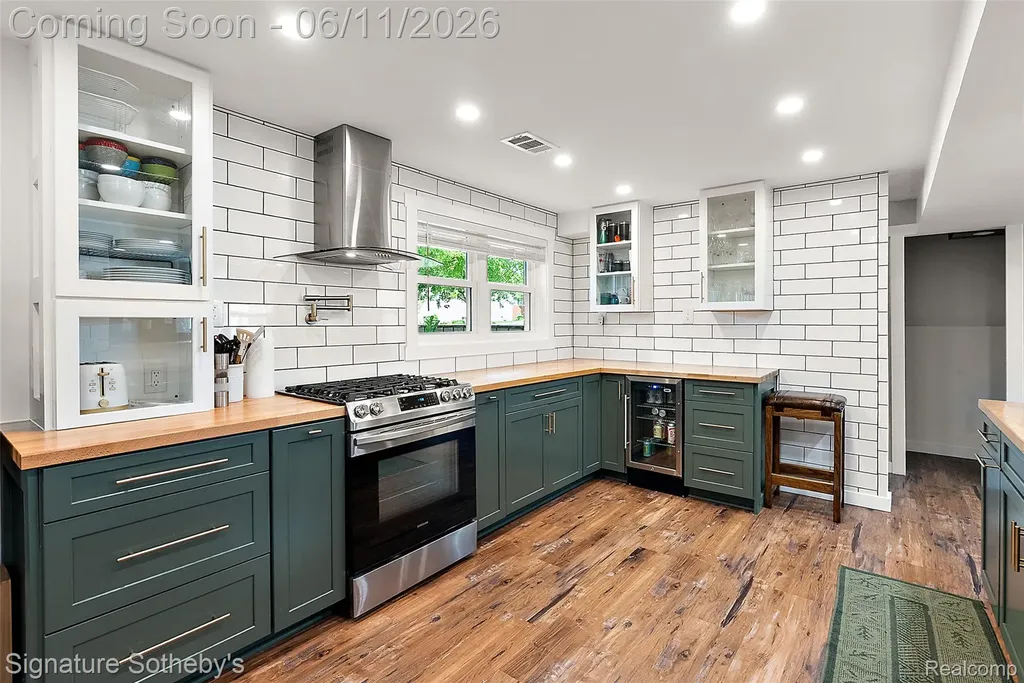 954 Panorama Drive Milford Village MI 48381
