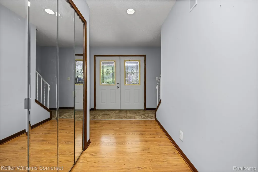 33614 Lakeview Street Chesterfield Township MI 48047