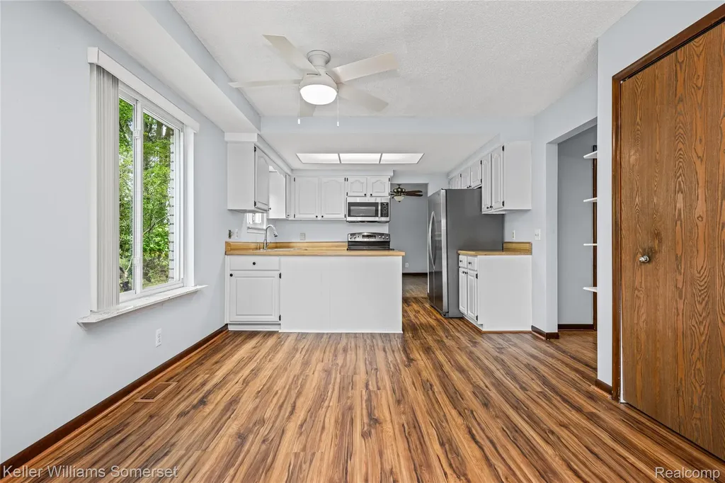 33614 Lakeview Street Chesterfield Township MI 48047