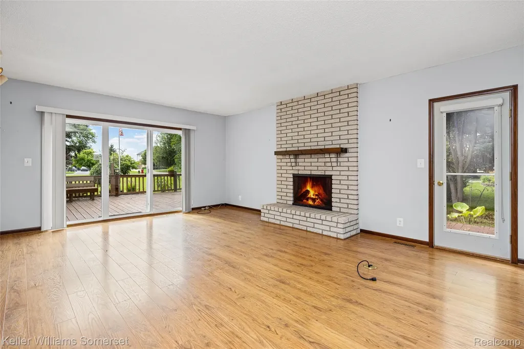 33614 Lakeview Street Chesterfield Township MI 48047