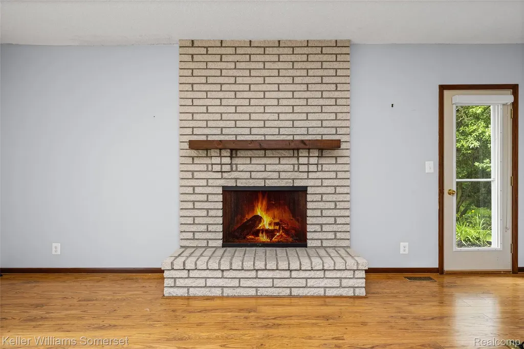 33614 Lakeview Street Chesterfield Township MI 48047