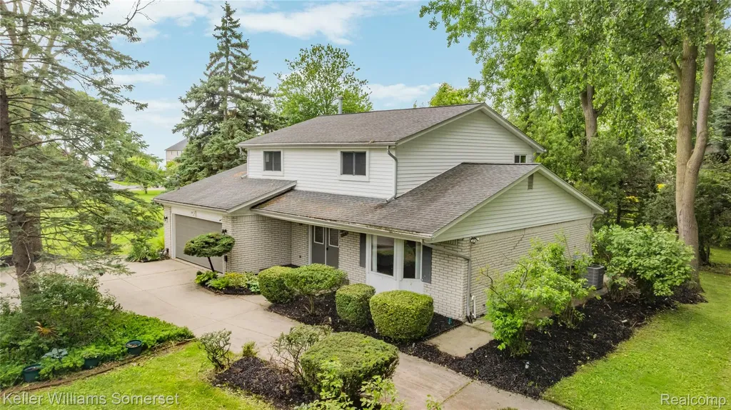 33614 Lakeview Street Chesterfield Township MI 48047