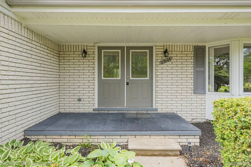 33614 Lakeview Street Chesterfield Township MI 48047