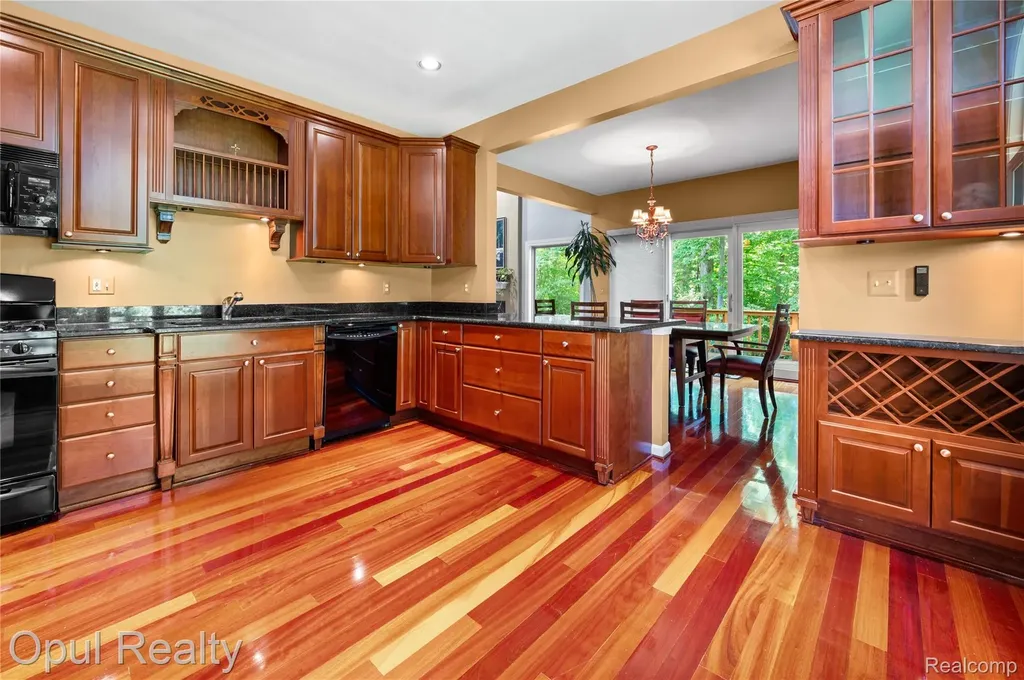24585 Edgewood Drive Novi City MI 48374