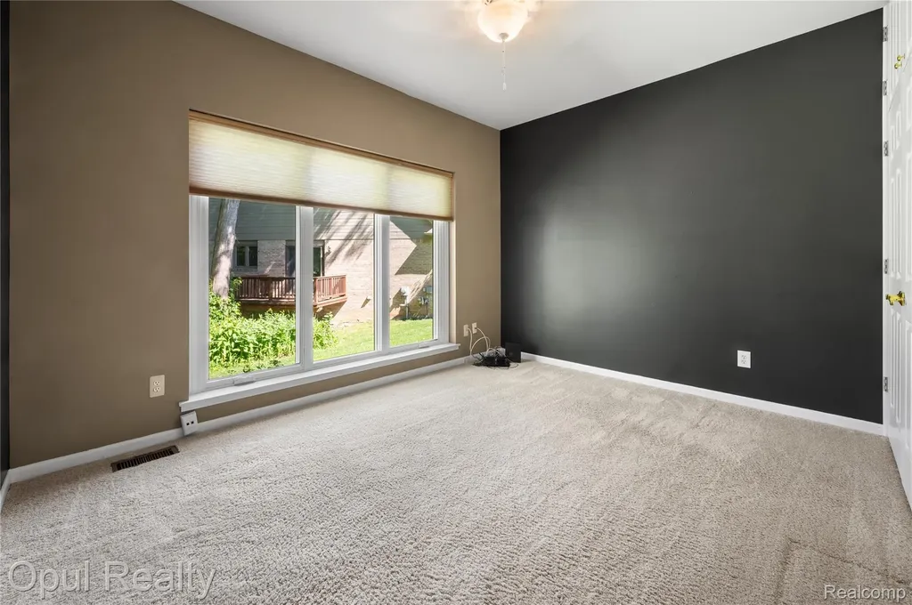 24585 Edgewood Drive Novi City MI 48374