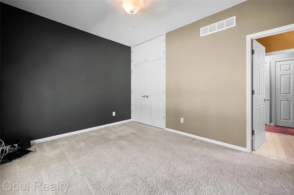 24585 Edgewood Drive Novi City MI 48374