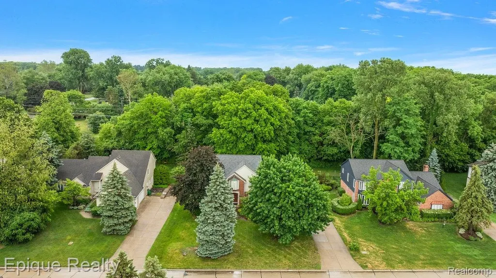 1719 Hickory Bark Lane Bloomfield Hills City MI 48304
