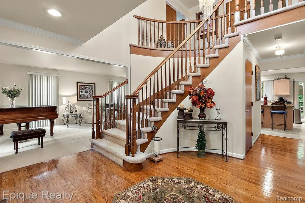 1719 Hickory Bark Lane Bloomfield Hills City MI 48304