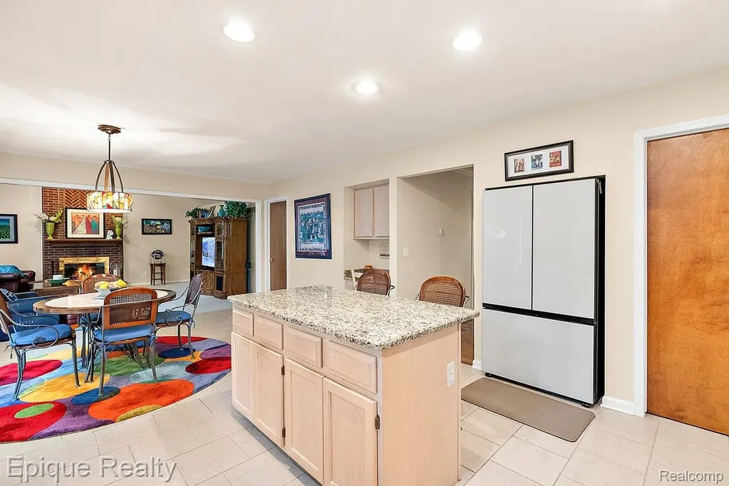 1719 Hickory Bark Lane Bloomfield Hills City MI 48304