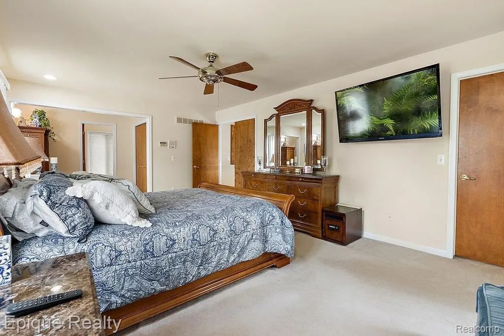 1719 Hickory Bark Lane Bloomfield Hills City MI 48304