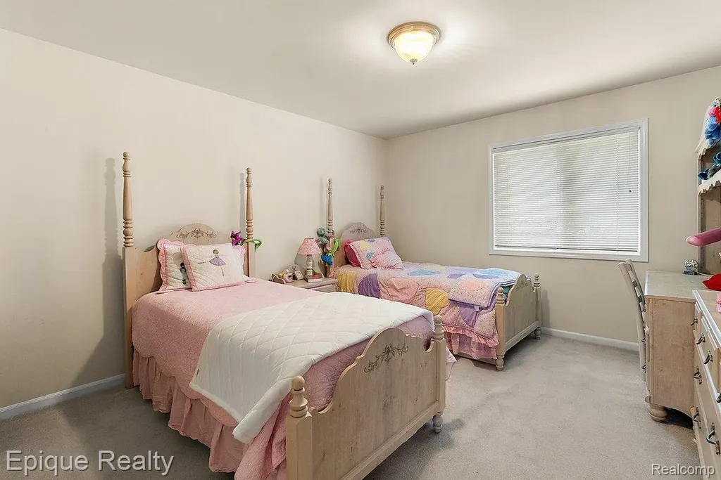 1719 Hickory Bark Lane Bloomfield Hills City MI 48304