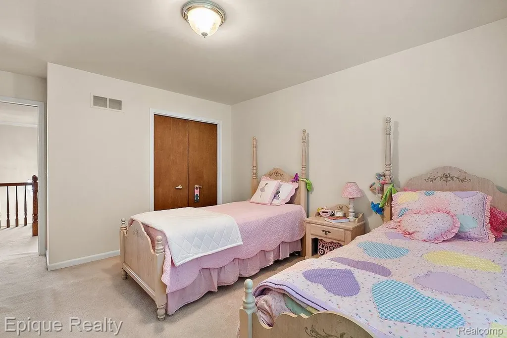1719 Hickory Bark Lane Bloomfield Hills City MI 48304