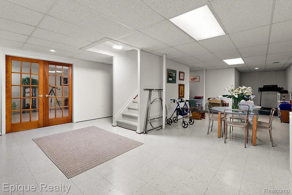 1719 Hickory Bark Lane Bloomfield Hills City MI 48304