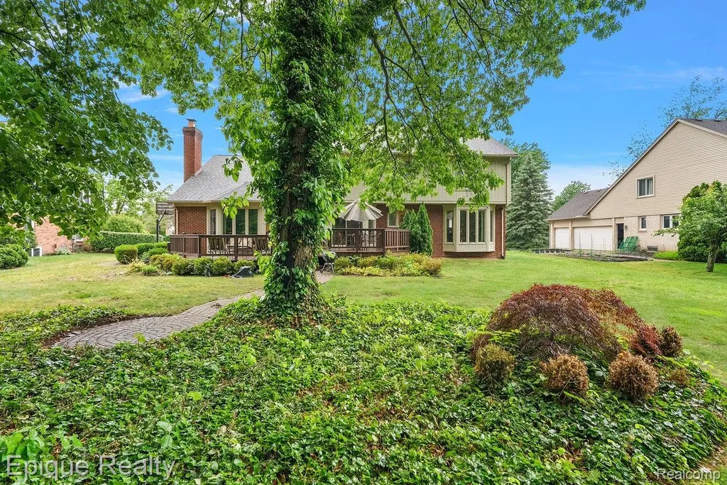 1719 Hickory Bark Lane Bloomfield Hills City MI 48304