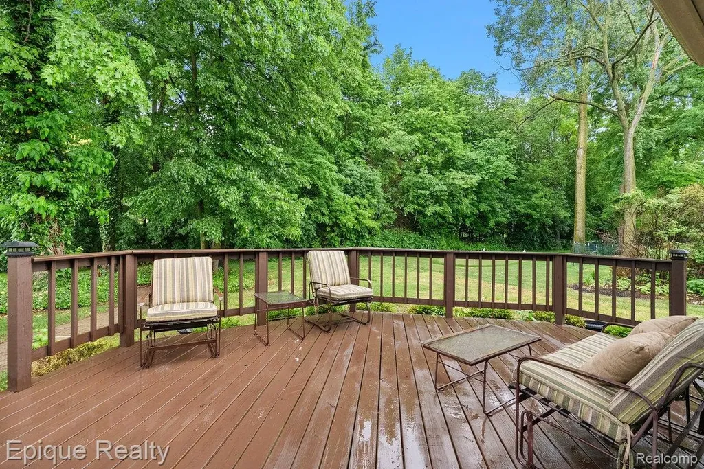 1719 Hickory Bark Lane Bloomfield Hills City MI 48304