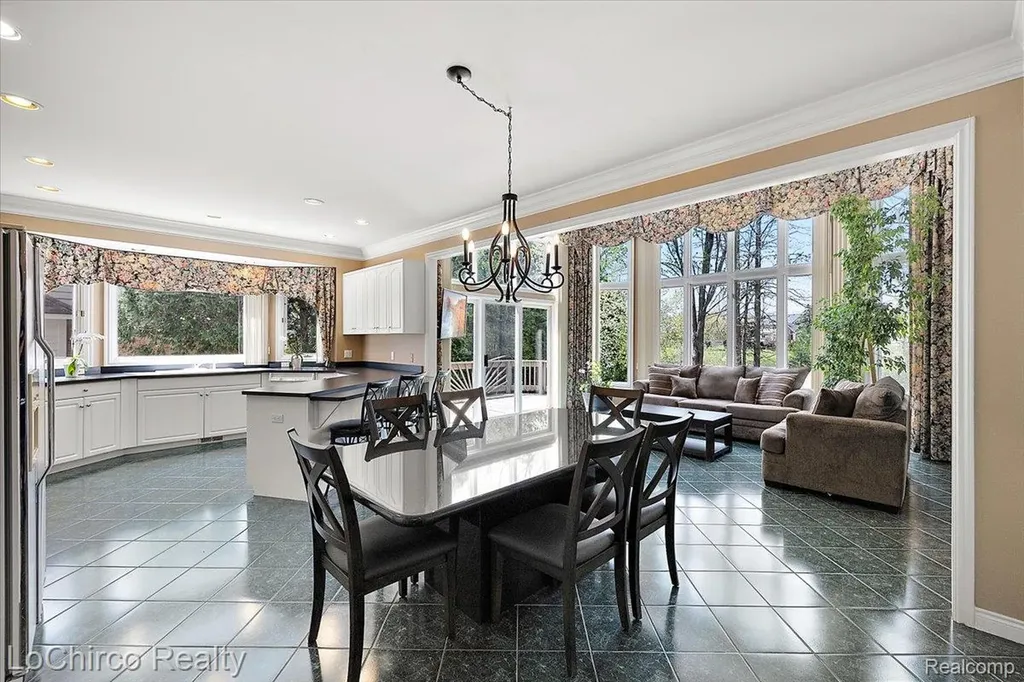 14382 Knightsbridge Drive Shelby Charter Township MI 48315