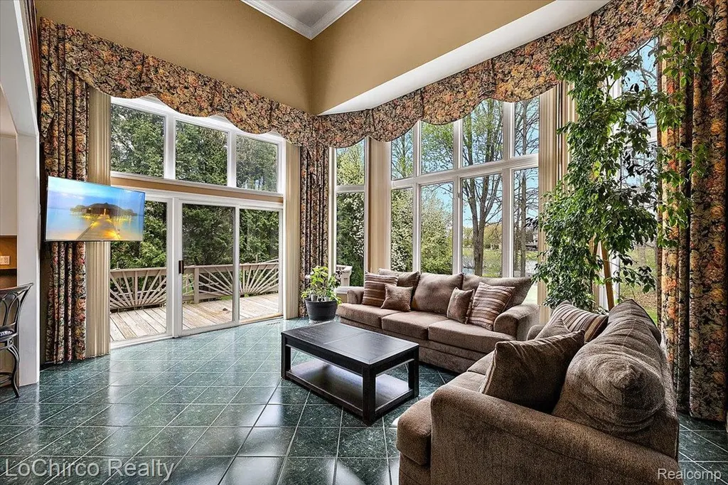 14382 Knightsbridge Drive Shelby Charter Township MI 48315