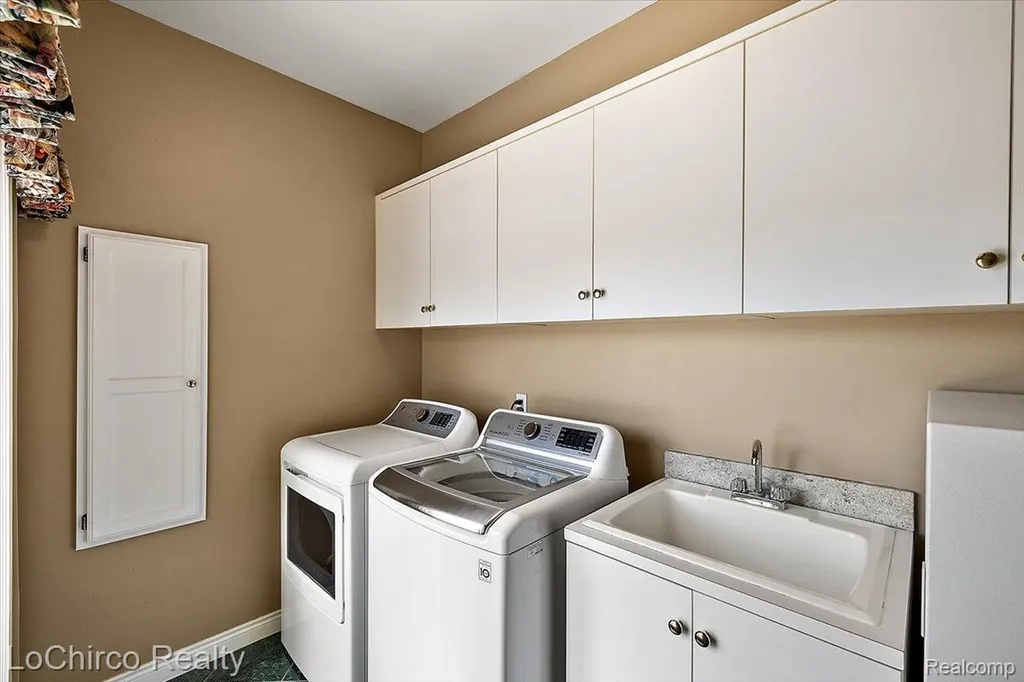 14382 Knightsbridge Drive Shelby Charter Township MI 48315