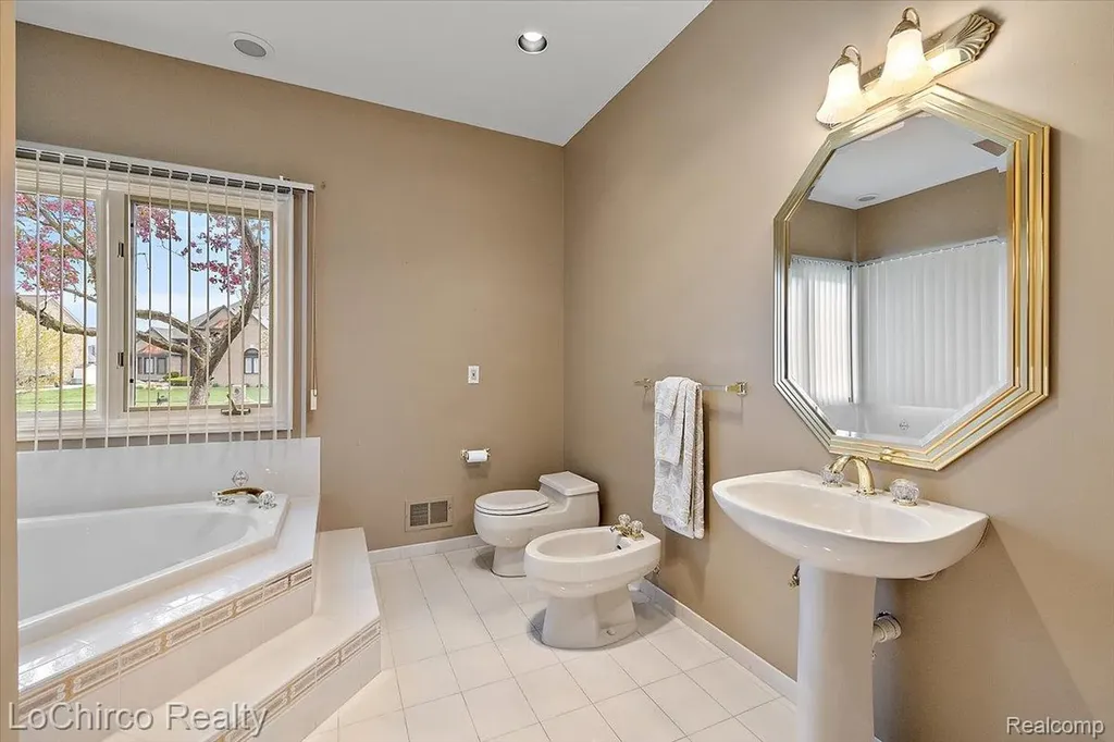 14382 Knightsbridge Drive Shelby Charter Township MI 48315