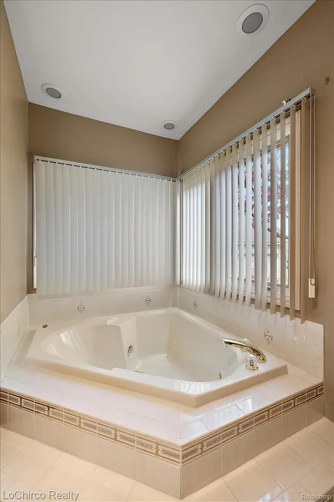 14382 Knightsbridge Drive Shelby Charter Township MI 48315