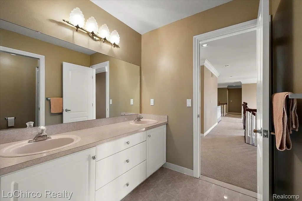 14382 Knightsbridge Drive Shelby Charter Township MI 48315