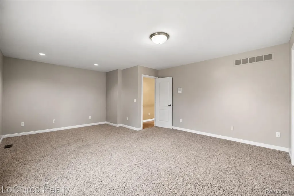 14382 Knightsbridge Drive Shelby Charter Township MI 48315