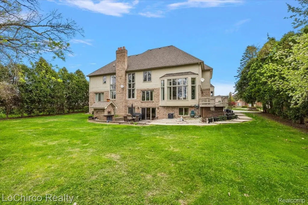 14382 Knightsbridge Drive Shelby Charter Township MI 48315