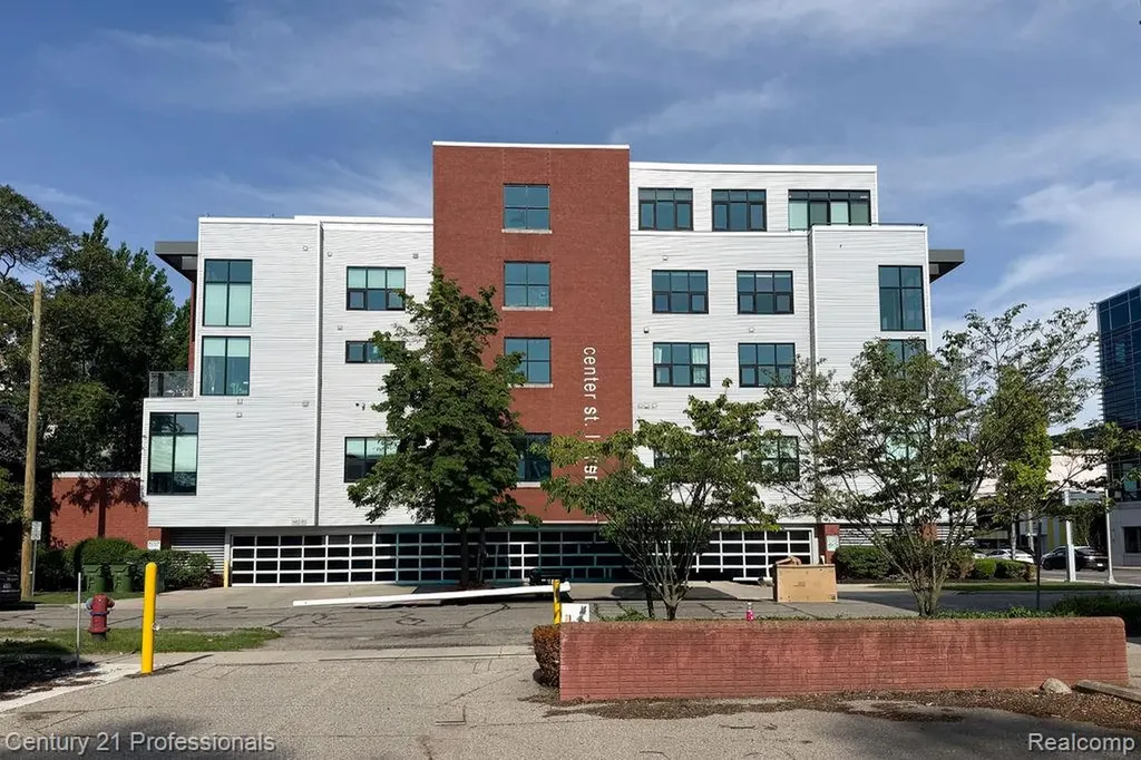 100 N Center Street Royal Oak City MI 48067