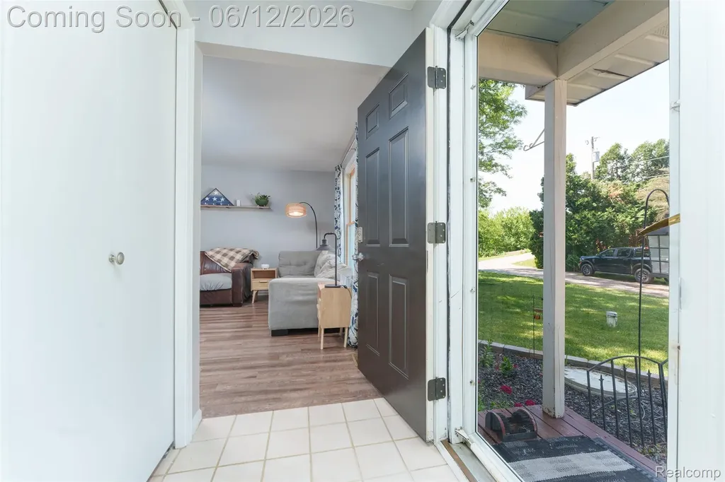 8639 Legrand Drive Hamburg Township MI 48116