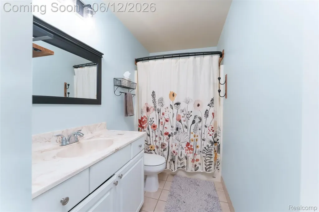 8639 Legrand Drive Hamburg Township MI 48116