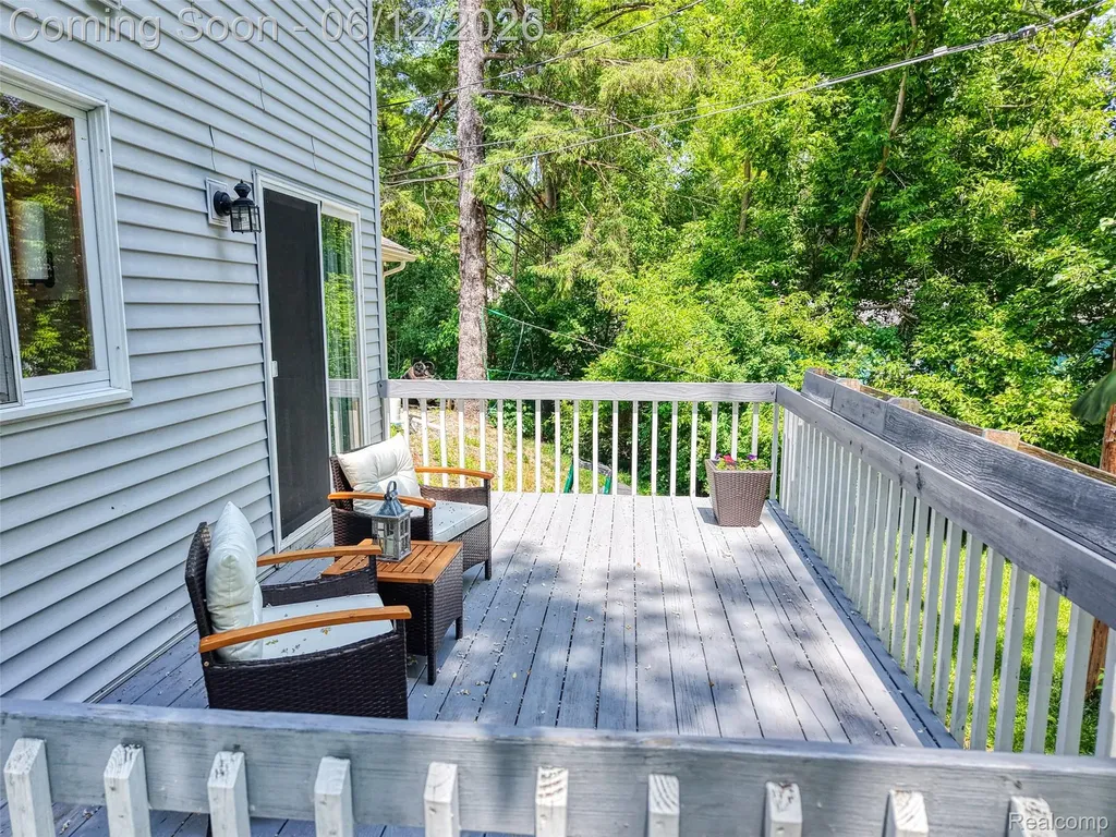 8639 Legrand Drive Hamburg Township MI 48116