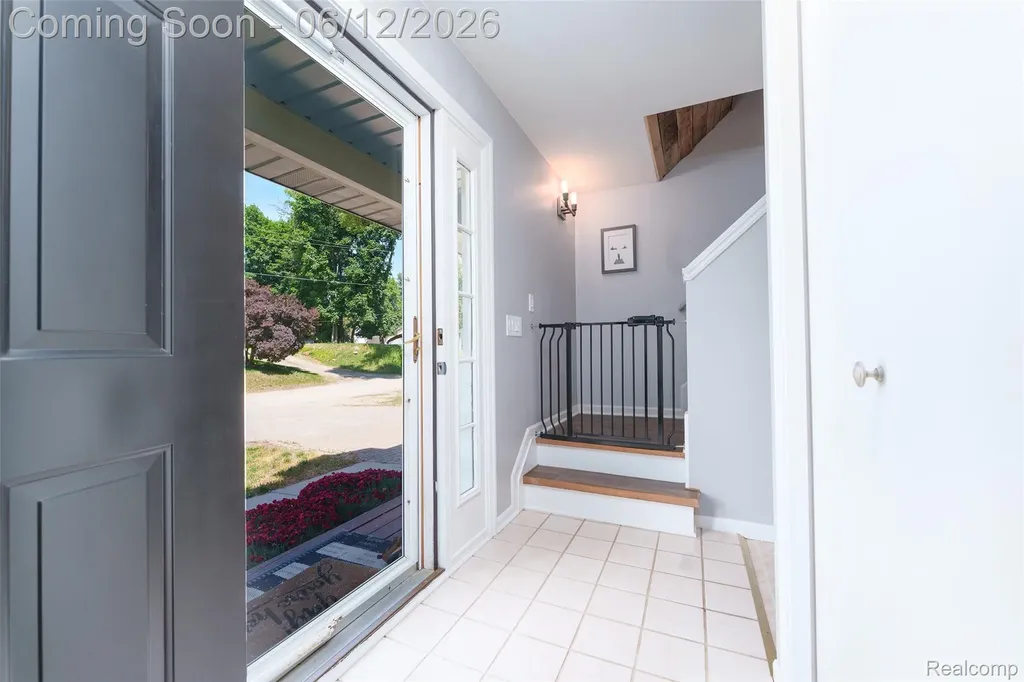 8639 Legrand Drive Hamburg Township MI 48116