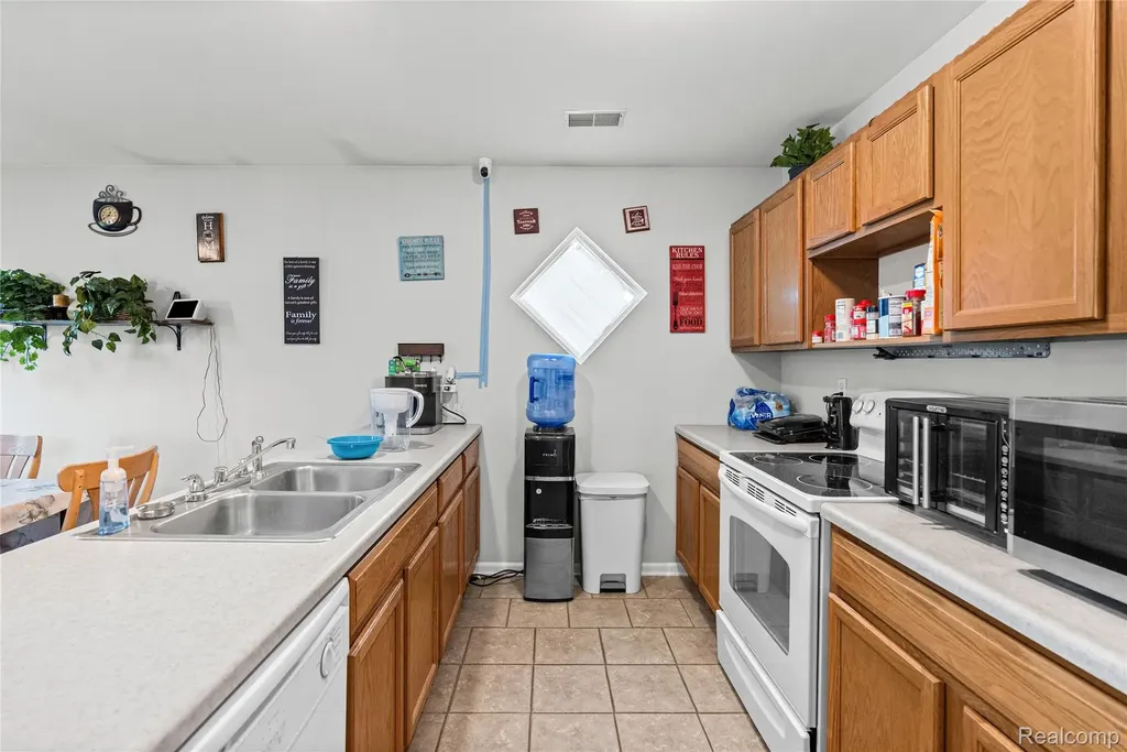 4485 Home Town Drive Genesee Charter Township MI 48506
