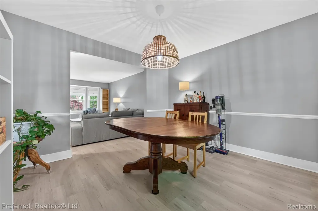 43751 Oakbrook Road Canton Charter Township MI 48187