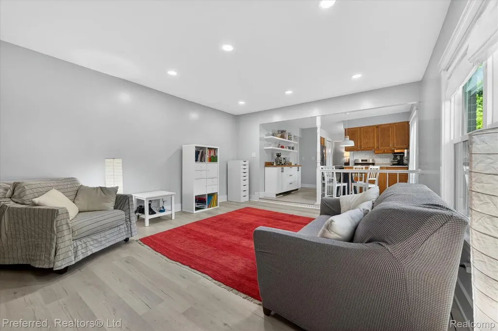 43751 Oakbrook Road Canton Charter Township MI 48187