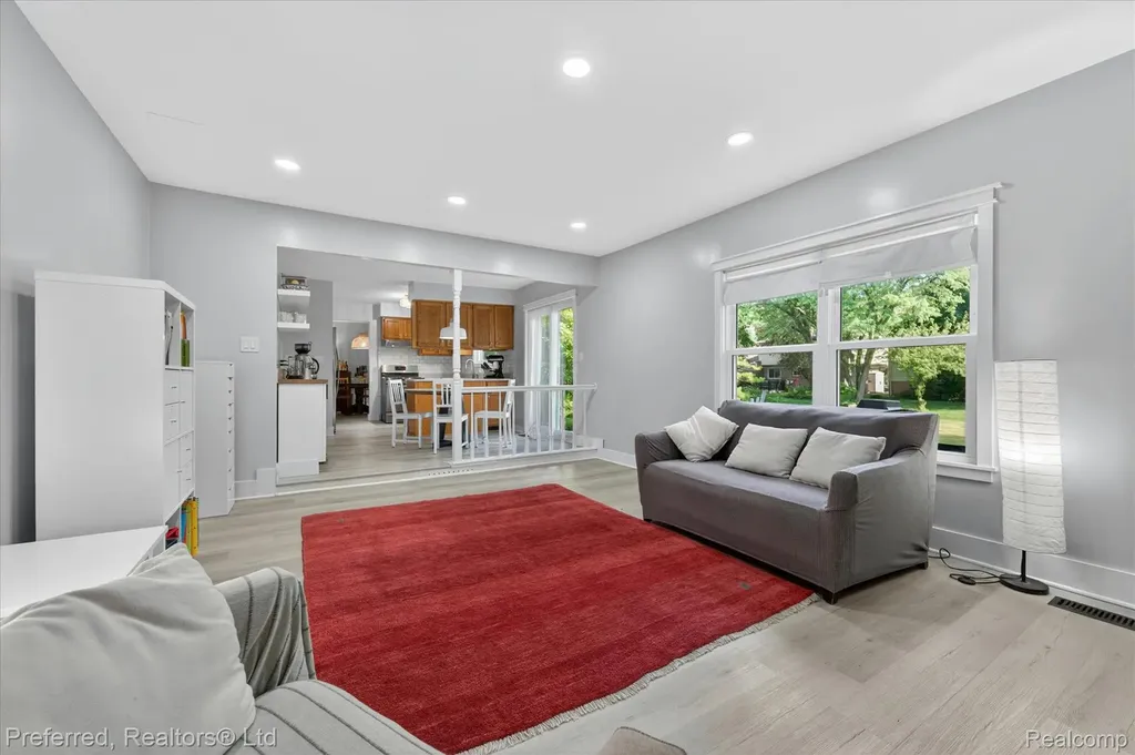 43751 Oakbrook Road Canton Charter Township MI 48187