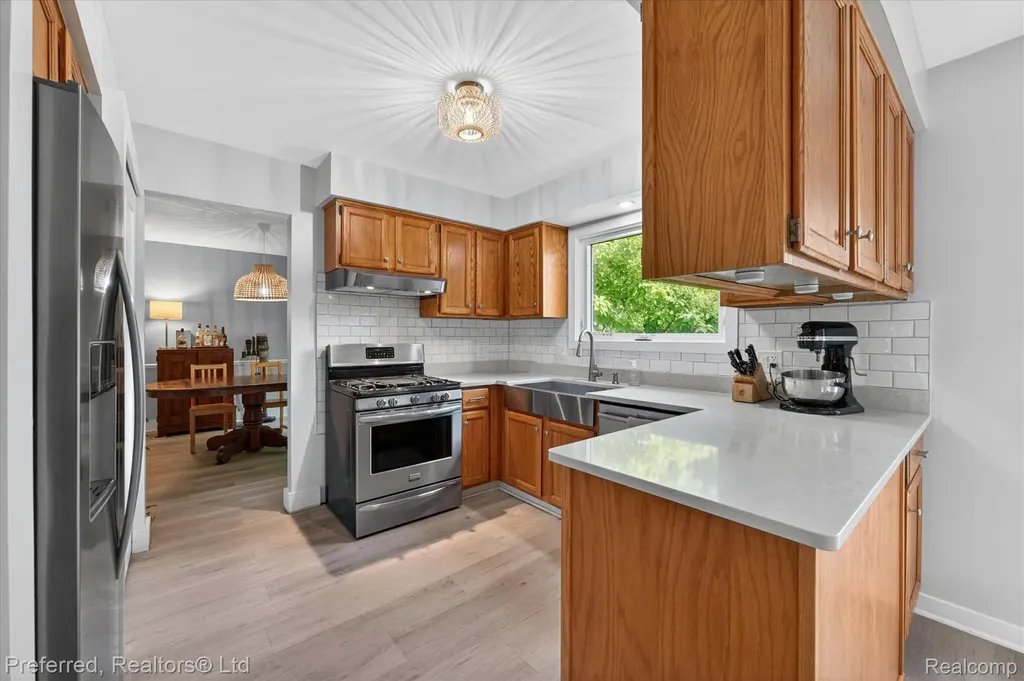 43751 Oakbrook Road Canton Charter Township MI 48187