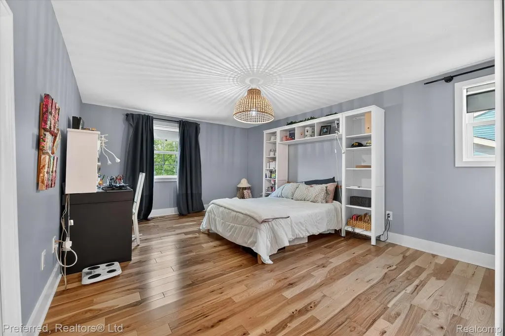 43751 Oakbrook Road Canton Charter Township MI 48187