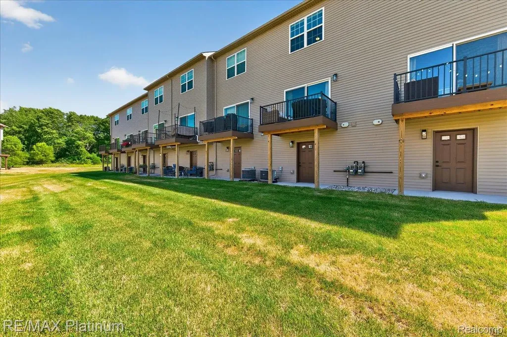 1687 Pinecroft Lane Howell Township MI 48855