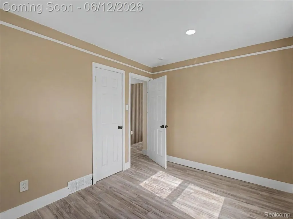 21829 Shakespeare Avenue Eastpointe City MI 48021