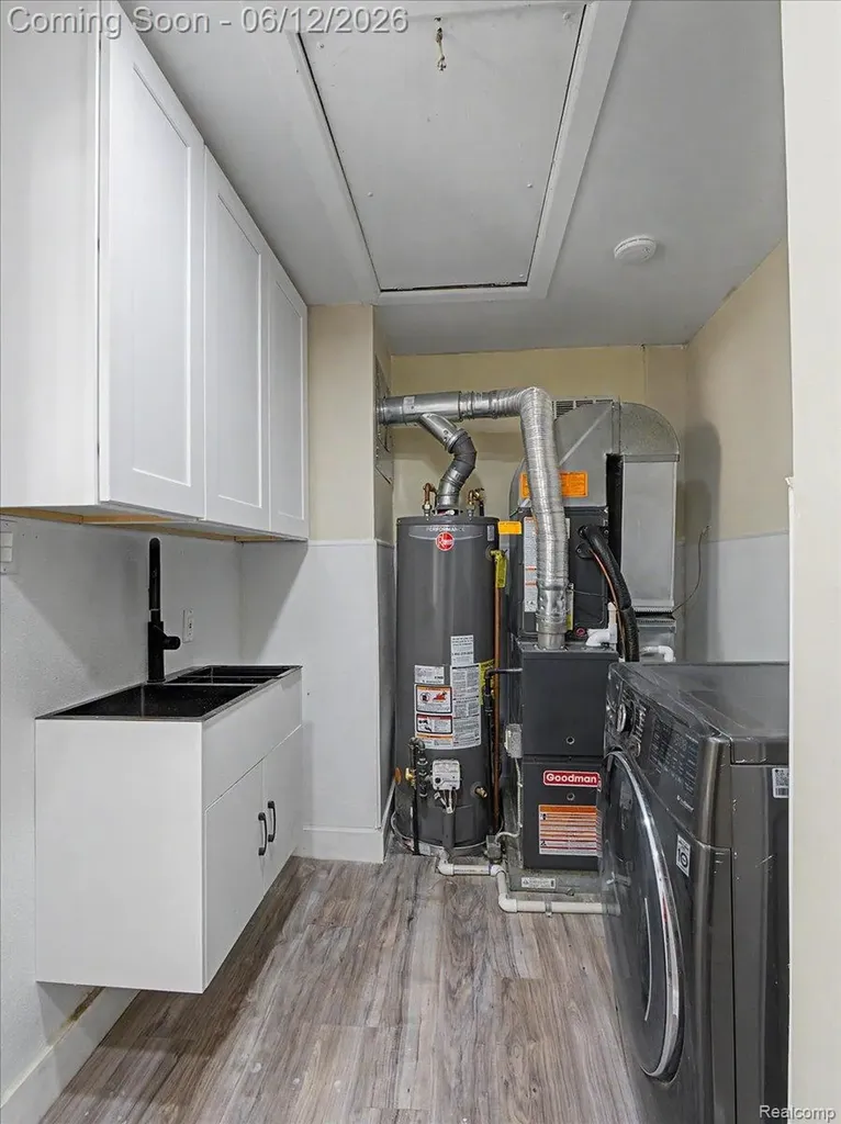 21829 Shakespeare Avenue Eastpointe City MI 48021