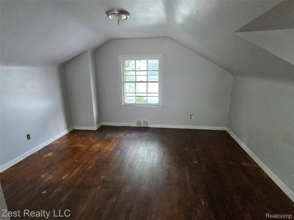 12055 Nashville Street Detroit City MI 48205