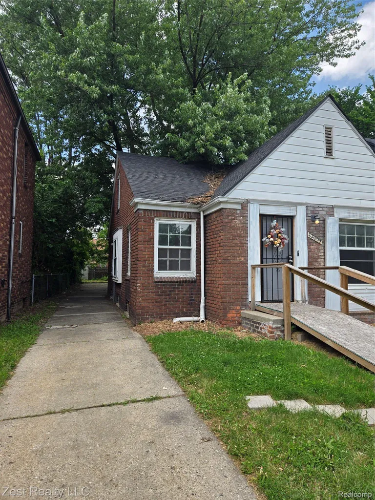 12055 Nashville Street Detroit City MI 48205