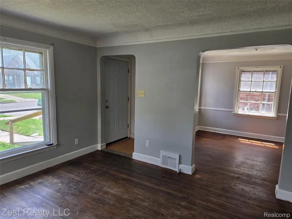 12055 Nashville Street Detroit City MI 48205